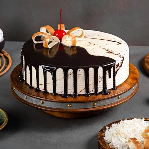 Choco Vanilla Cake