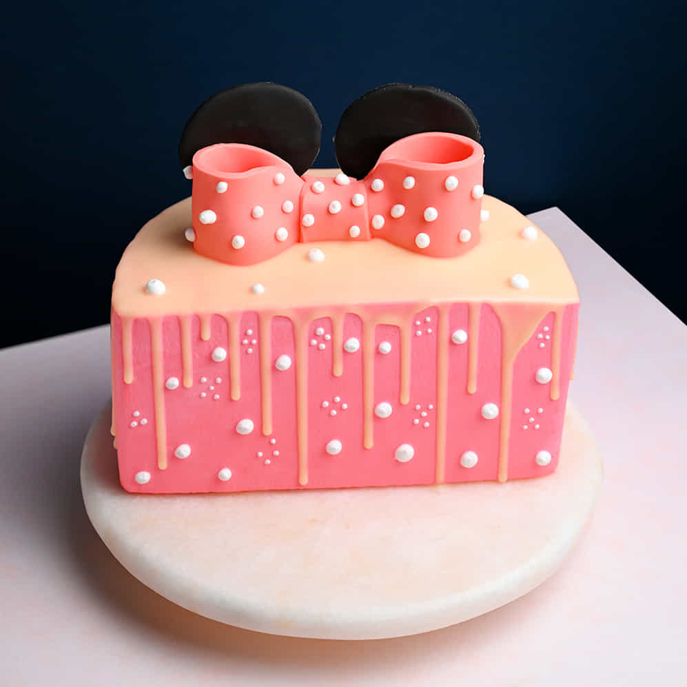 Minnie Mouse Half Design Cake
