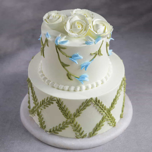 White Roses Floral Theme Cake