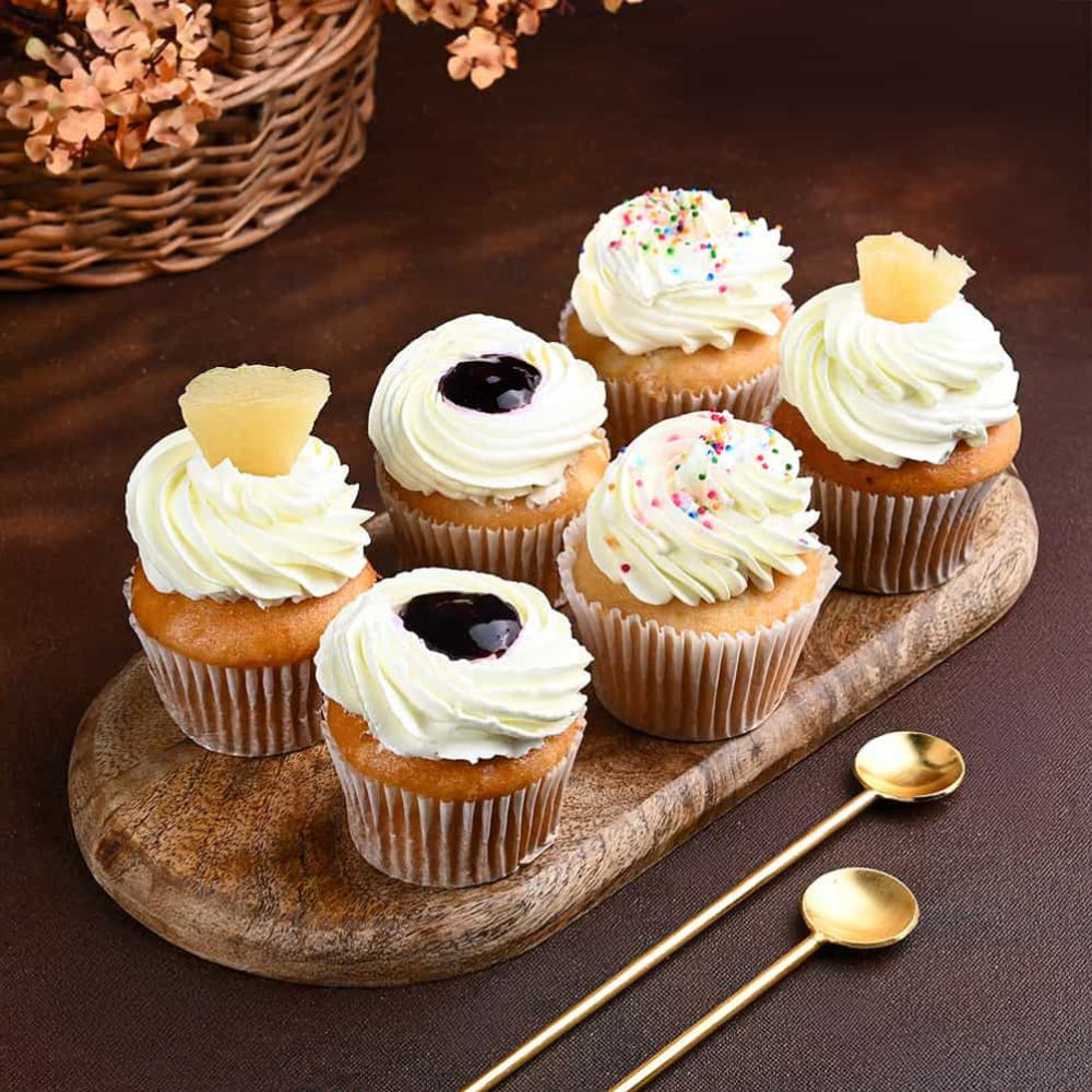 Set Of 6 Assorted Cup Cake