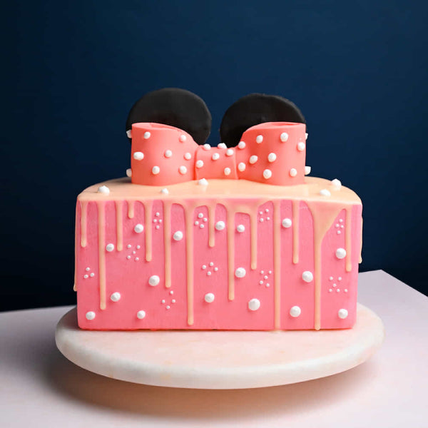 Minnie Mouse Half Design Cake