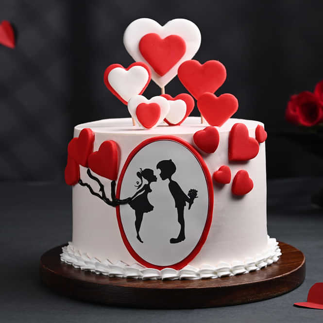 Sweetheart Kiss Theme Cake