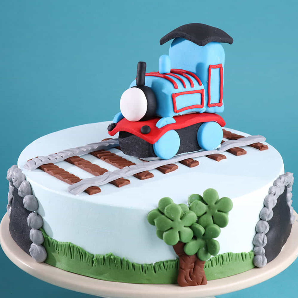 Train Fun Track Cake