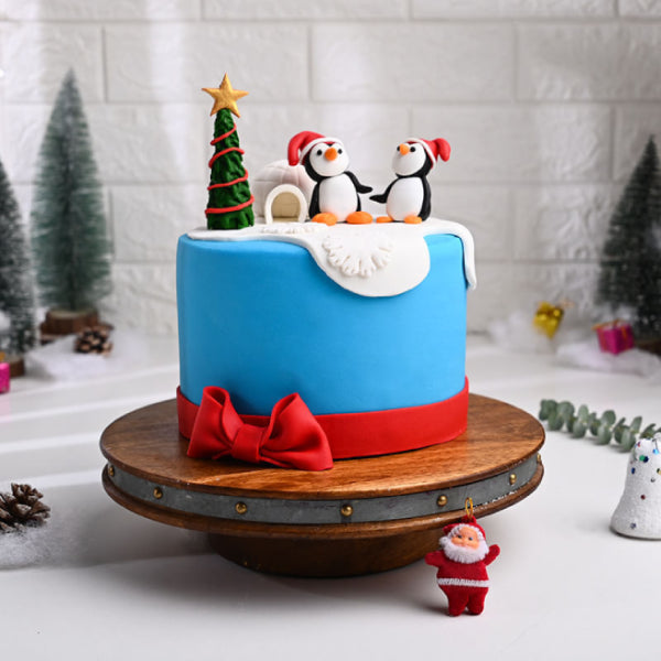 Festive Christmas Fondant Cake