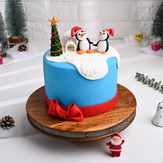 Festive Christmas Fondant Cake